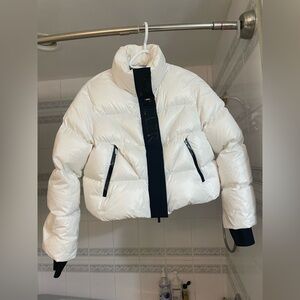 Preloved Moncler Women white goose down Puffer Jacket with Black Accents, small